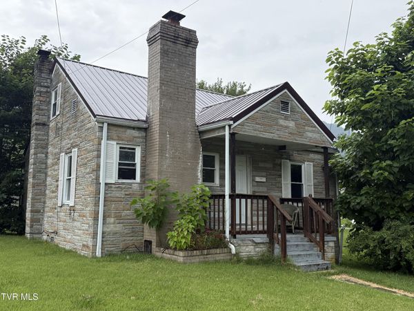 2001 East 3rd Avenue, Big Stone Gap, VA 24219