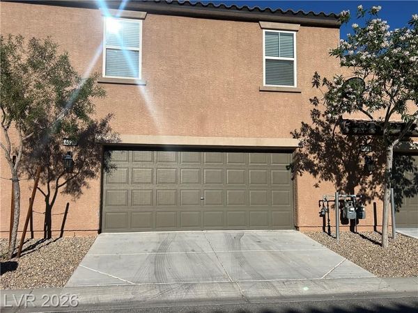 4520 Woolcomber Street, Las Vegas, NV 89115