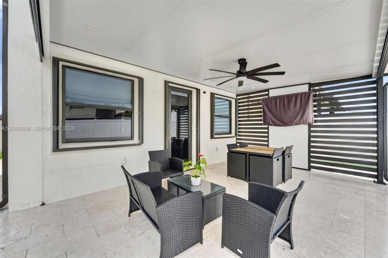 11024 W 35th Ln , Hialeah, FL 33018 Photo