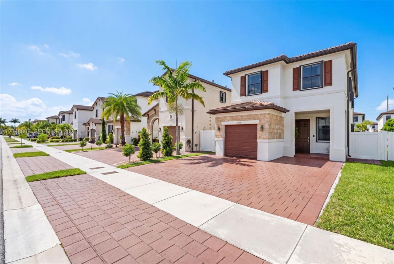 11024 W 35th Ln , Hialeah, FL 33018 Photo