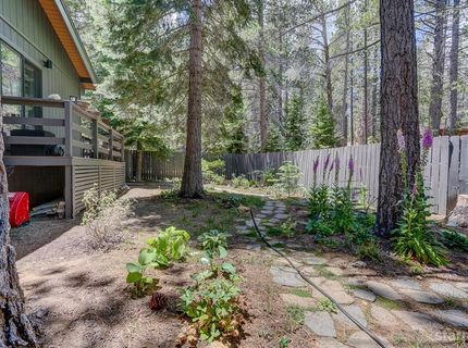 693 Kiowa Drive, South Lake Tahoe, CA 96150 Photo