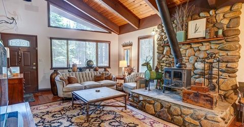693 Kiowa Drive, South Lake Tahoe, CA 96150 Photo
