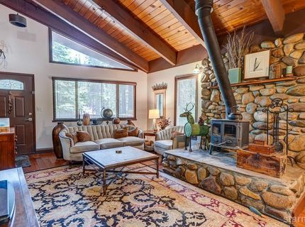 693 Kiowa Drive, South Lake Tahoe, CA 96150 Photo