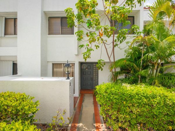 5201 NE 14th Terrace, Unit 3, Fort Lauderdale, FL 33334