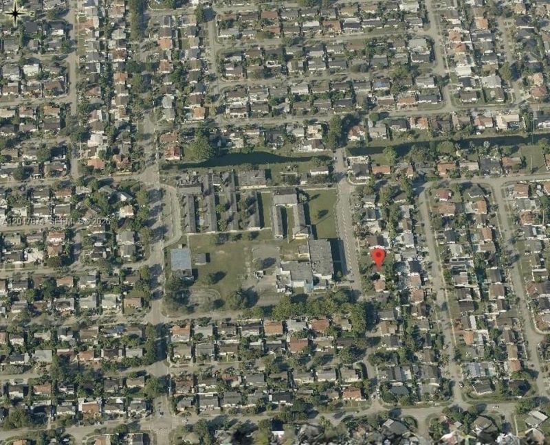 8301 SW 14th St, Miami, FL 33144 Photo