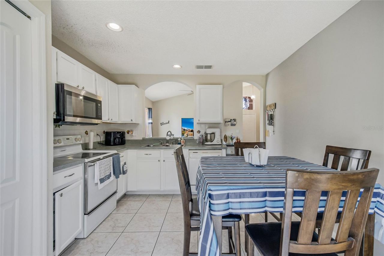 2944 Cool Breeze Circle , Saint Cloud, FL 34769 Photo