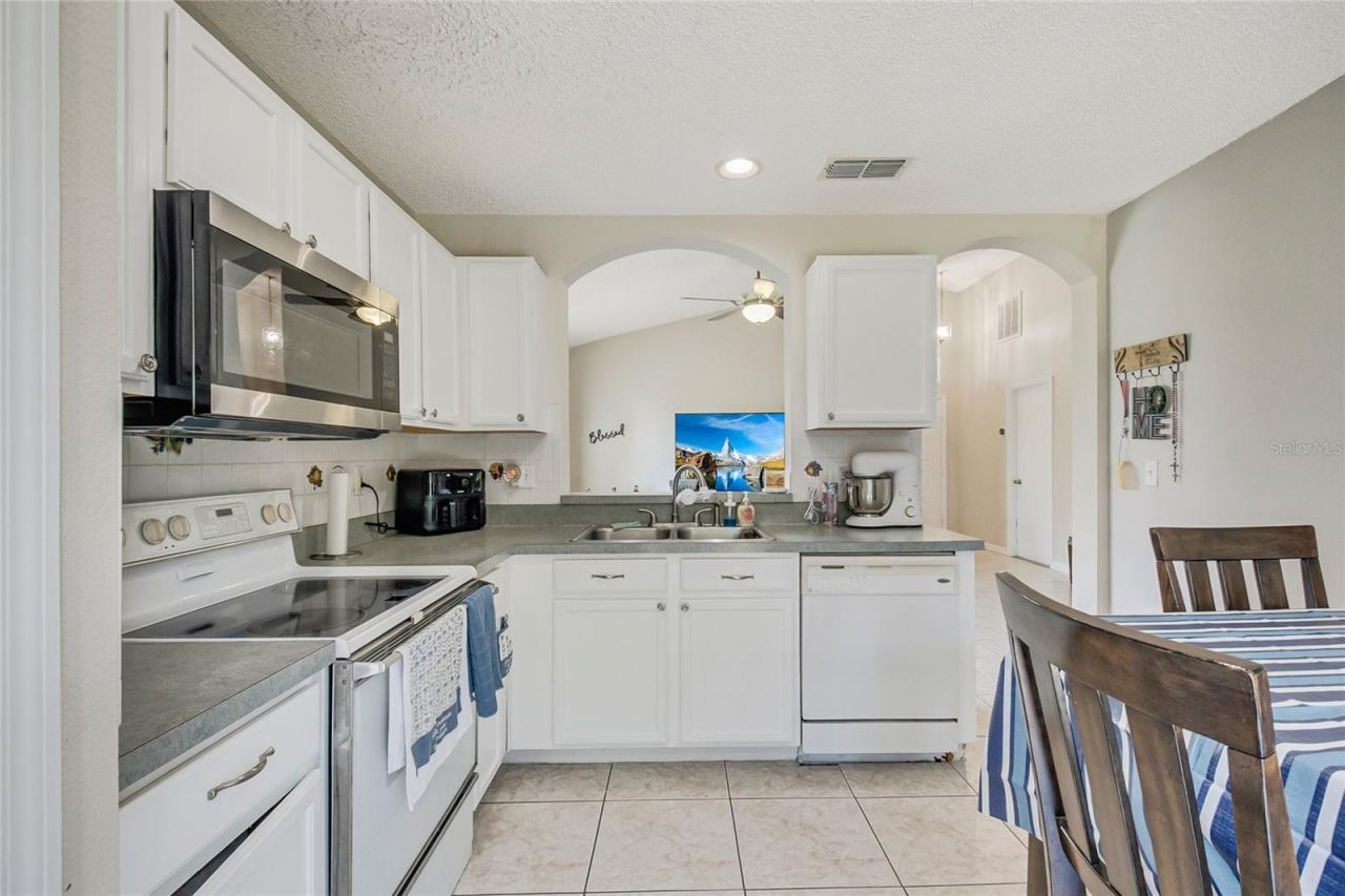 2944 Cool Breeze Circle , Saint Cloud, FL 34769 Photo