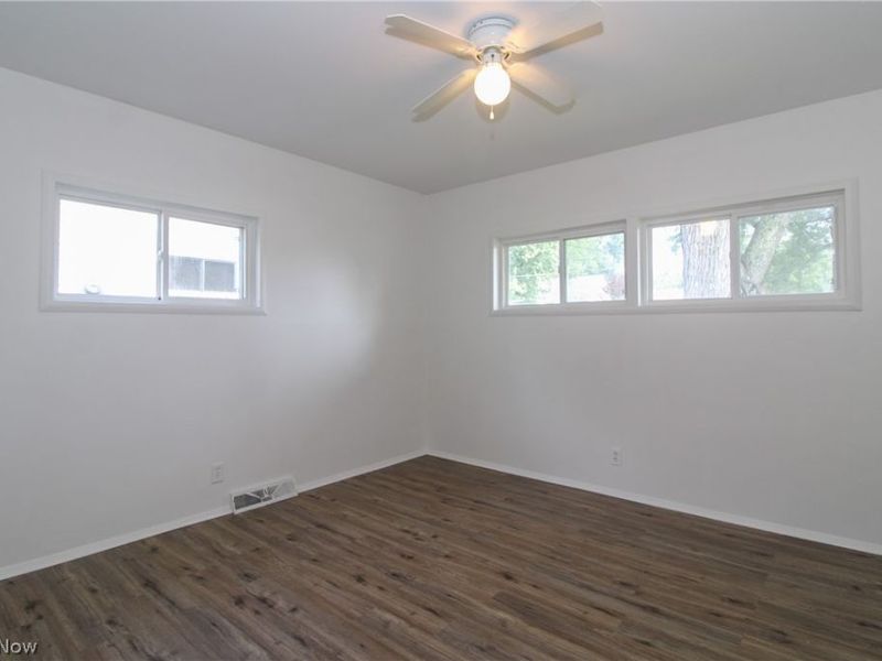 2327 Bel Aire Lane, Youngstown, OH 44514 Photo 12