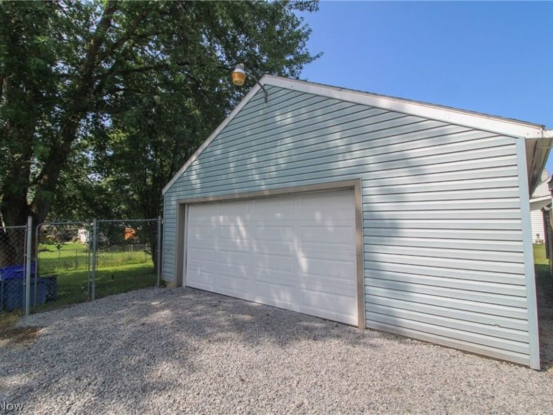 2327 Bel Aire Lane, Youngstown, OH 44514 Photo 23