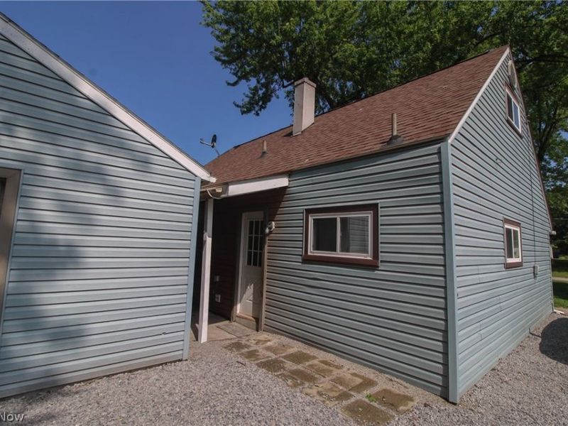 2327 Bel Aire Lane, Youngstown, OH 44514 Photo 25