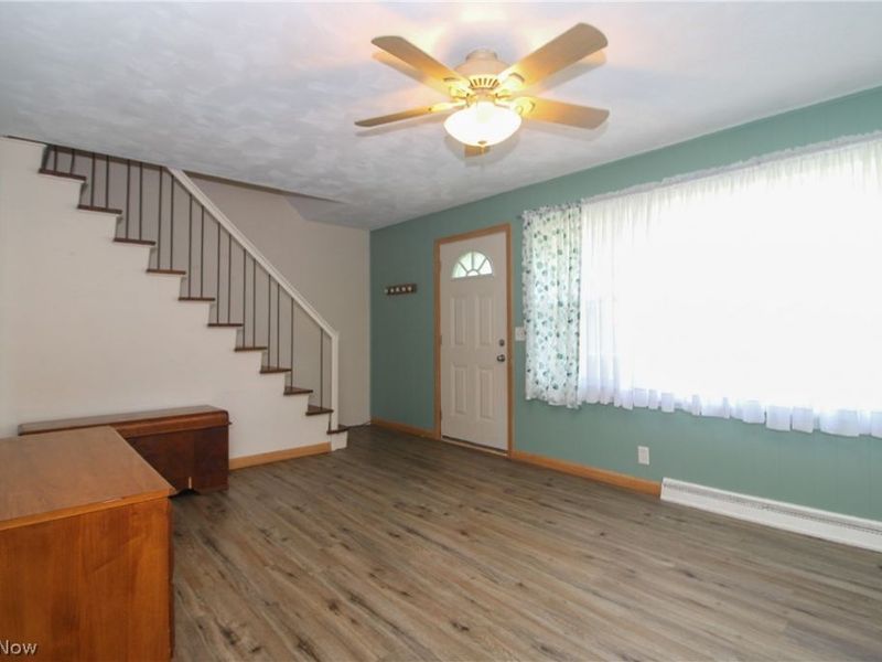 2327 Bel Aire Lane, Youngstown, OH 44514 Photo 3
