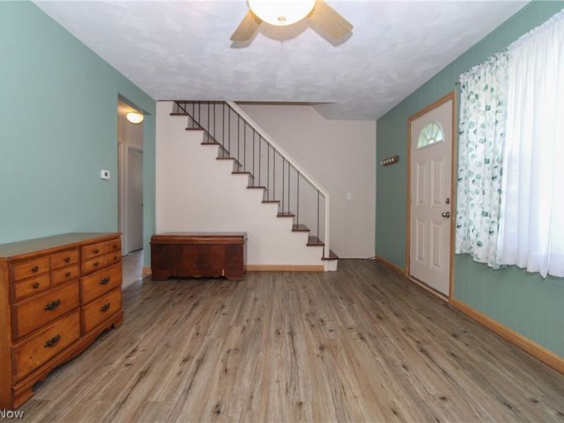 2327 Bel Aire Lane, Youngstown, OH 44514 Photo 4