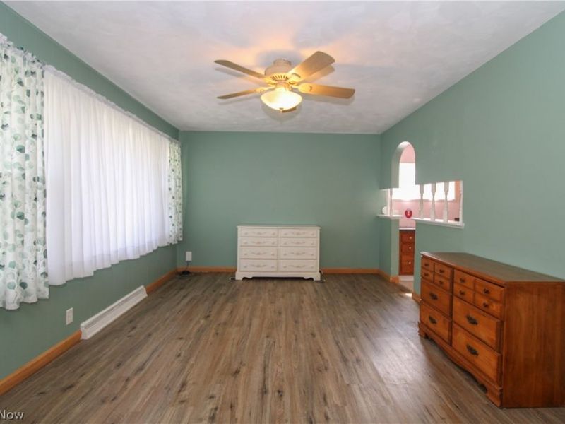 2327 Bel Aire Lane, Youngstown, OH 44514 Photo 5
