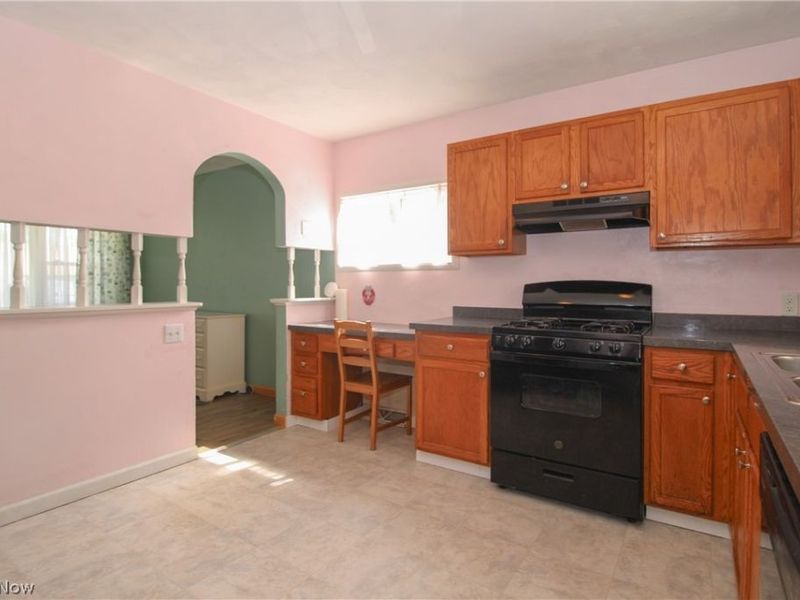 2327 Bel Aire Lane, Youngstown, OH 44514 Photo 8