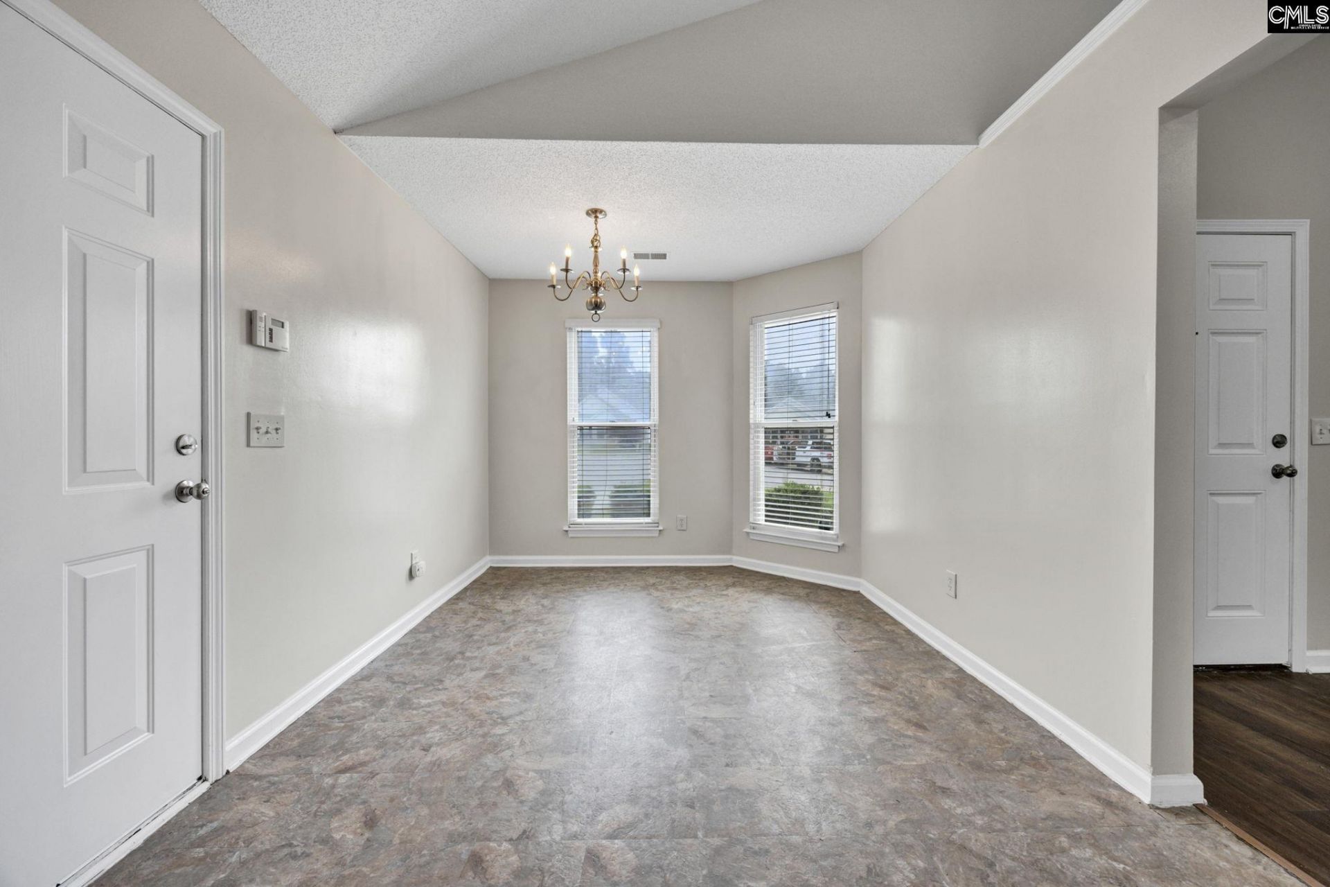 216 Covey Lane  Photo 7