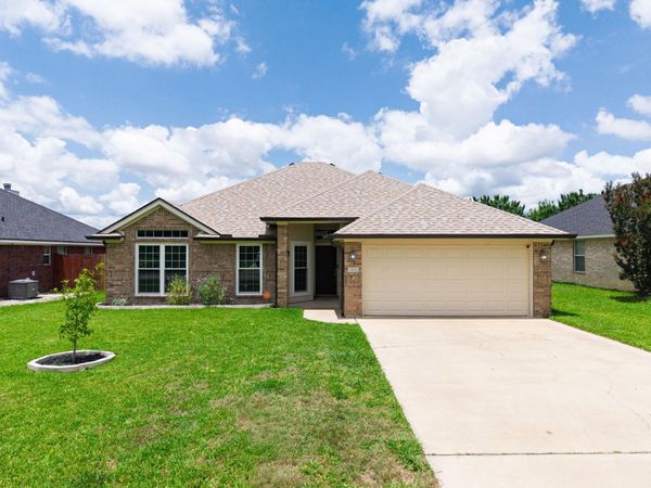 1914 Stonehenge DR, Harker Heights, TX 76548