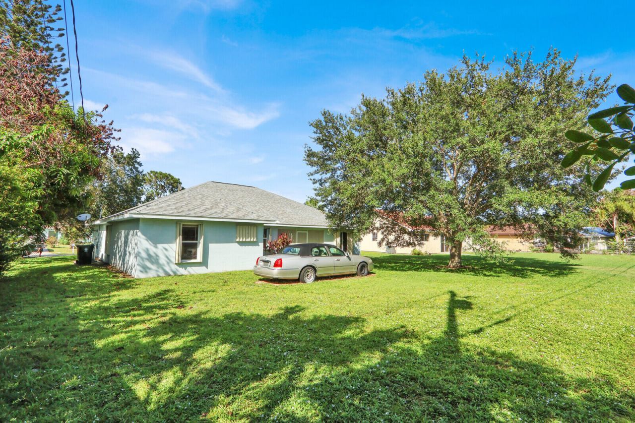 2826 SW Ann Arbor Road, Port Saint Lucie, FL 34953 Photo