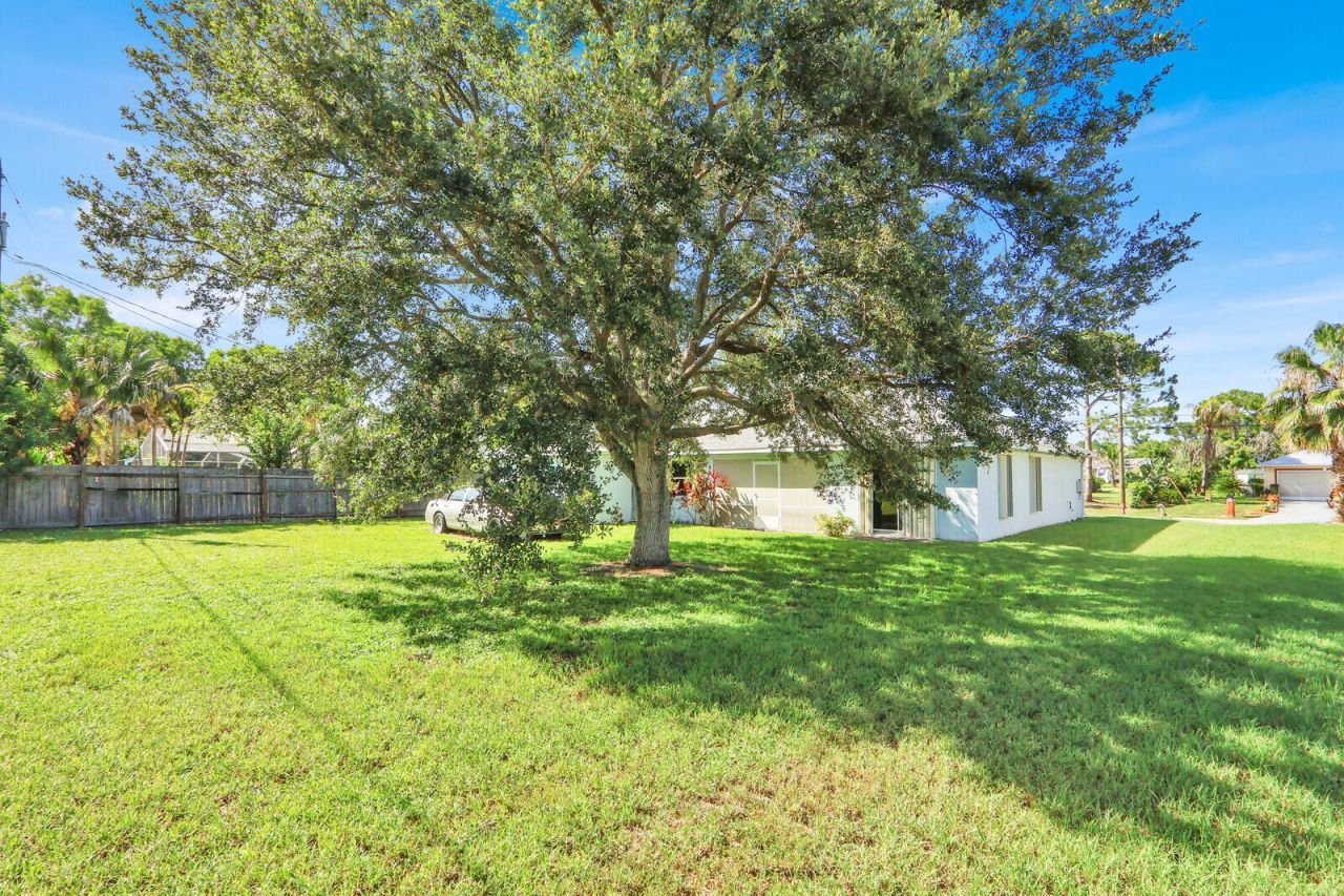 2826 SW Ann Arbor Road, Port Saint Lucie, FL 34953 Photo