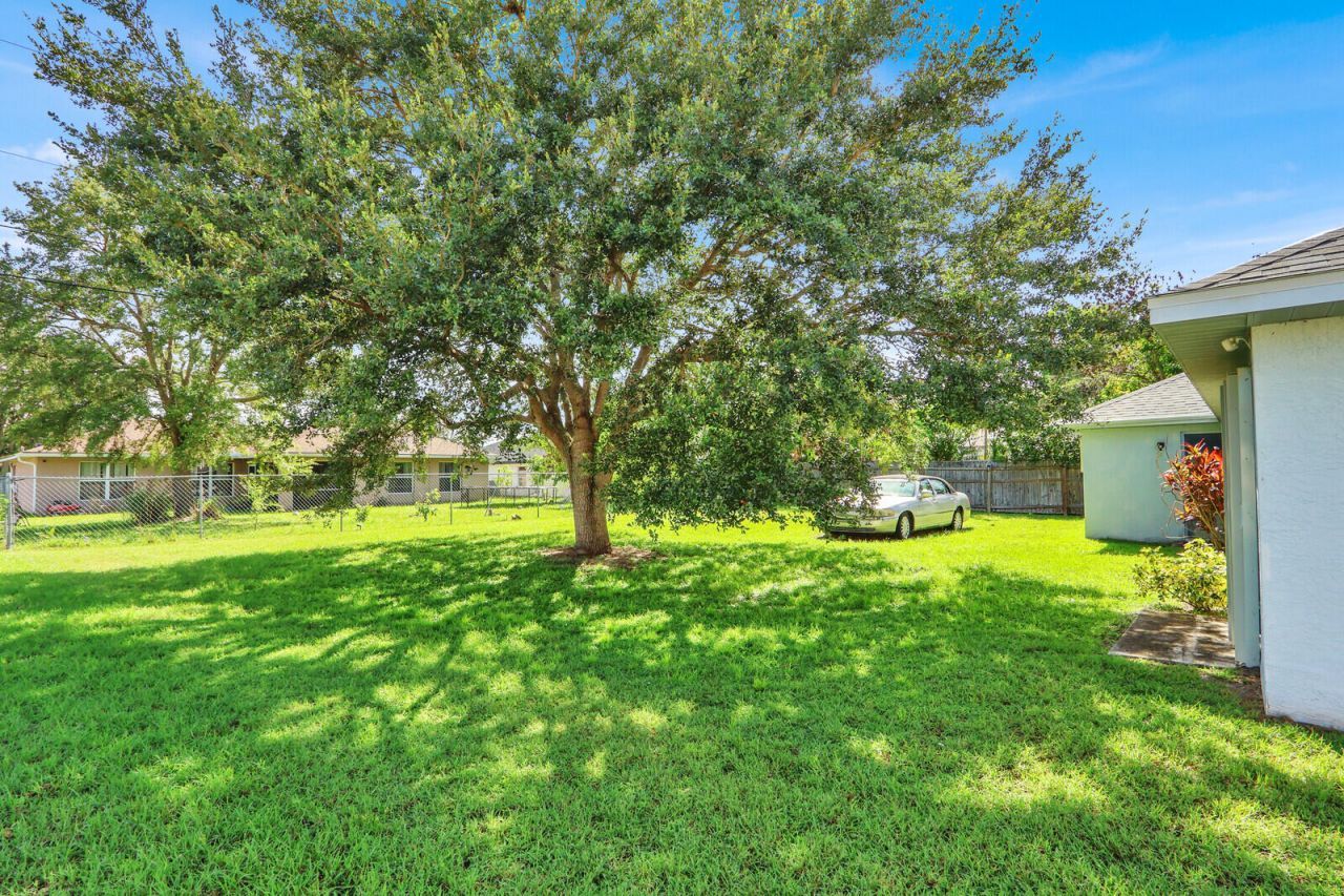2826 SW Ann Arbor Road, Port Saint Lucie, FL 34953 Photo