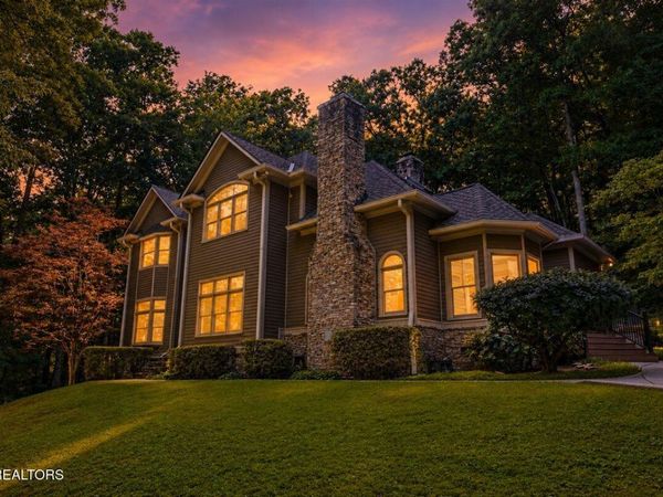 646 Hilltop Drive, Jacksboro, TN 37757