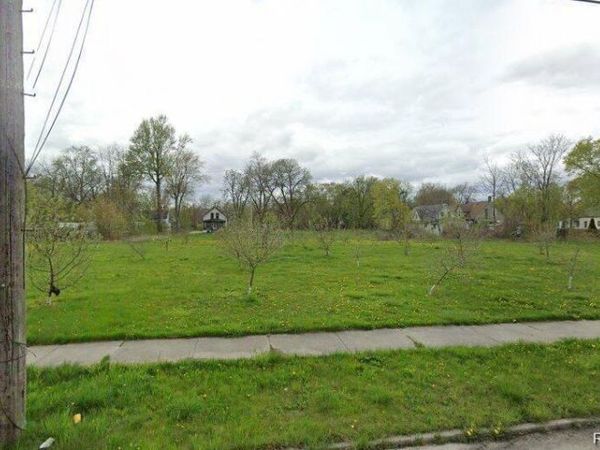 221 S 14th Street , Saginaw, MI 48601