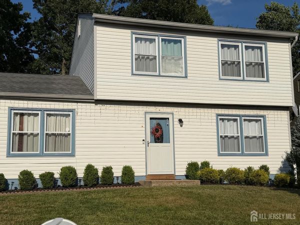 36 Netherwood Circle, Edison, NJ 08820
