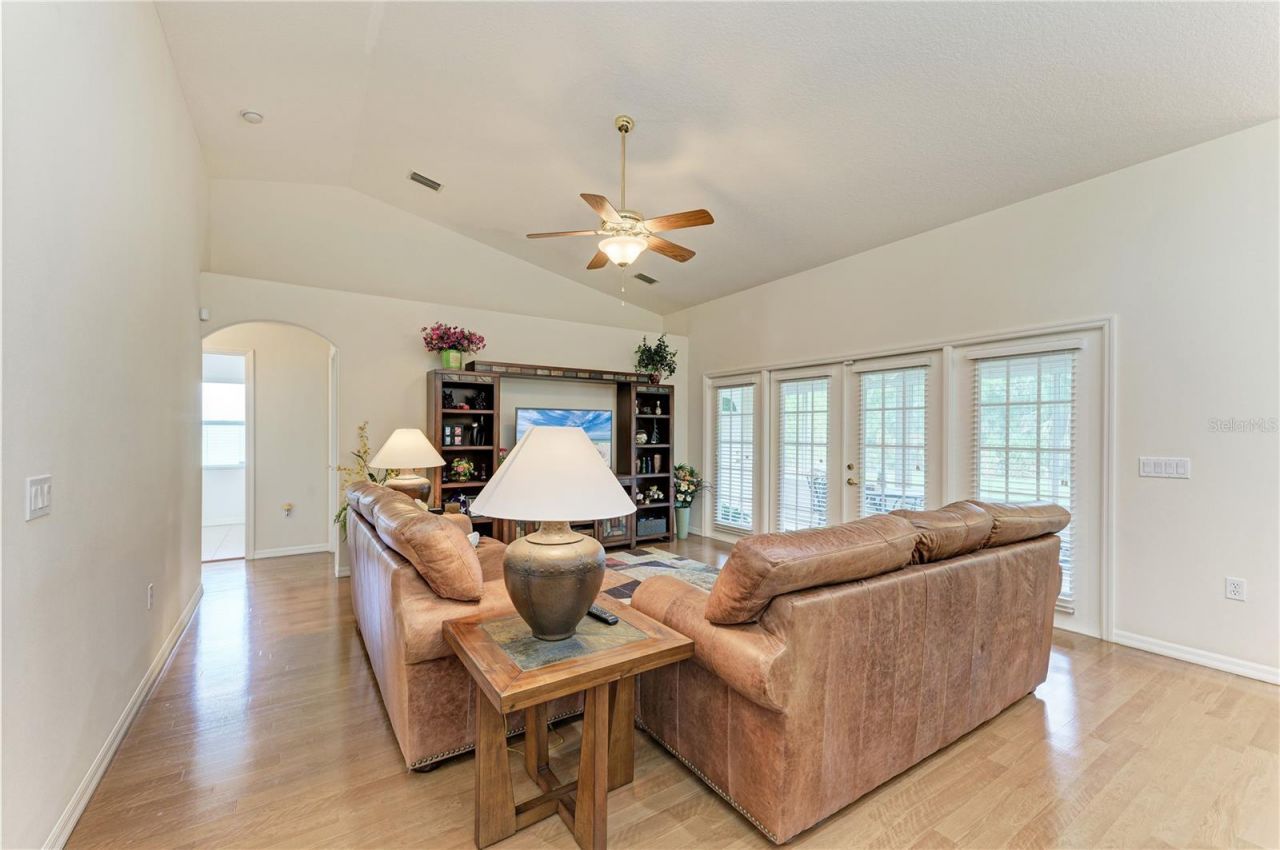 6304 18th Avenue E, Bradenton, FL 34208 Photo