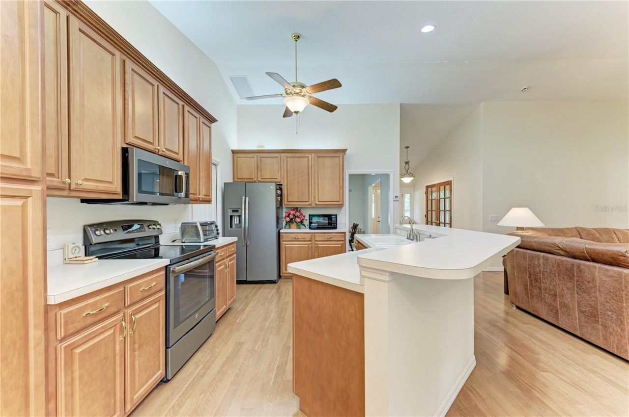6304 18th Avenue E, Bradenton, FL 34208 Photo
