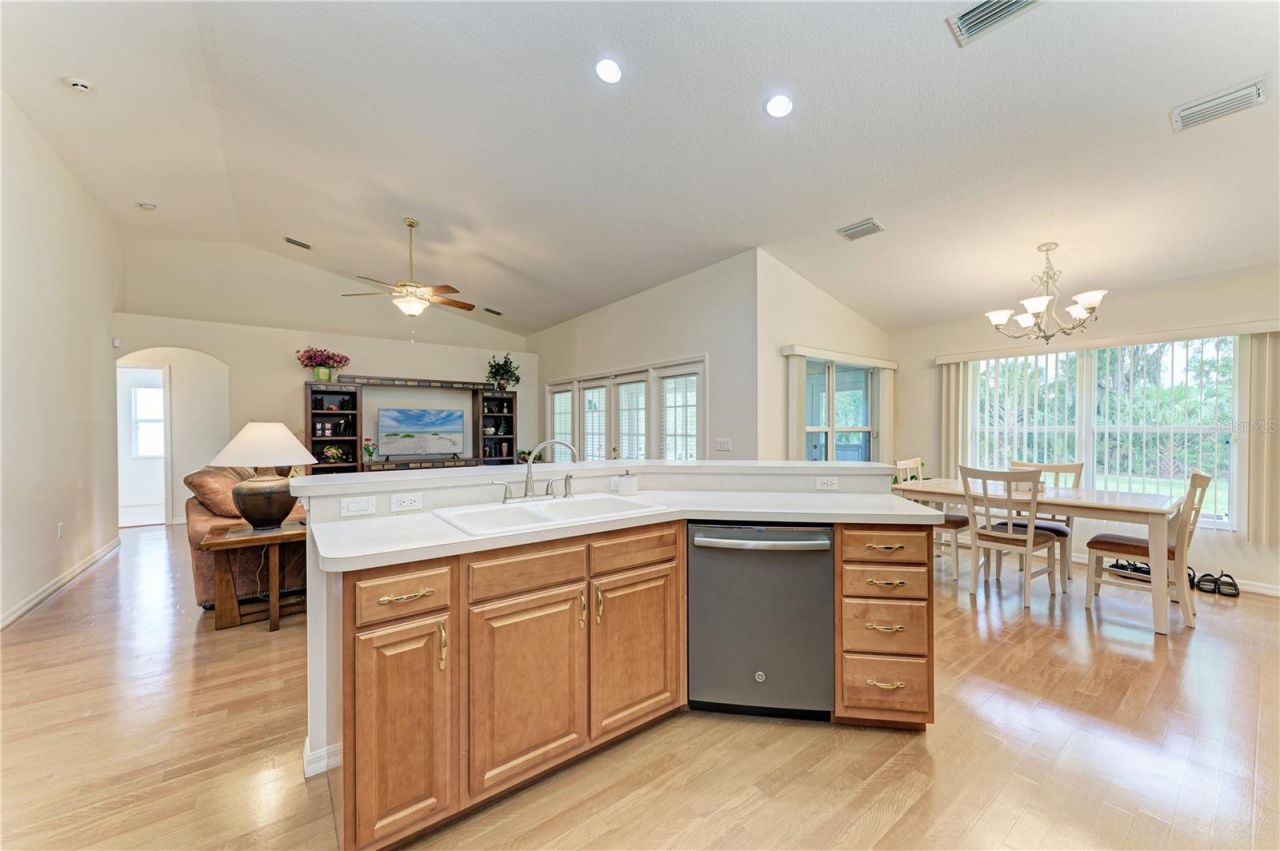 6304 18th Avenue E, Bradenton, FL 34208 Photo