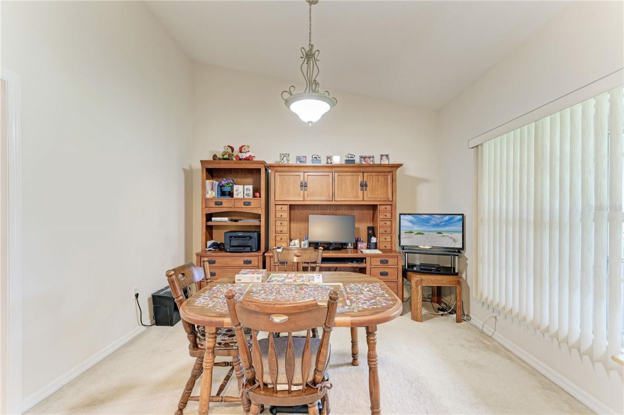 6304 18th Avenue E, Bradenton, FL 34208 Photo