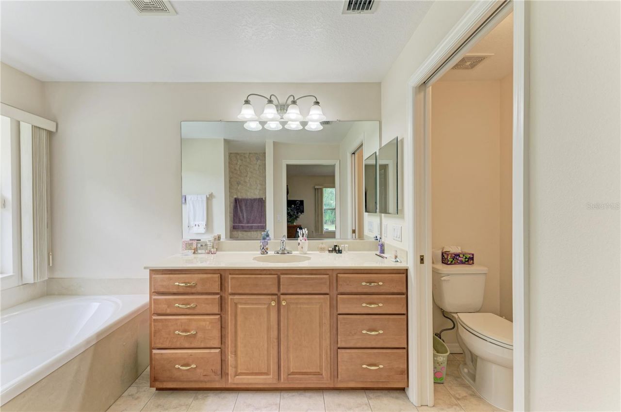 6304 18th Avenue E, Bradenton, FL 34208 Photo