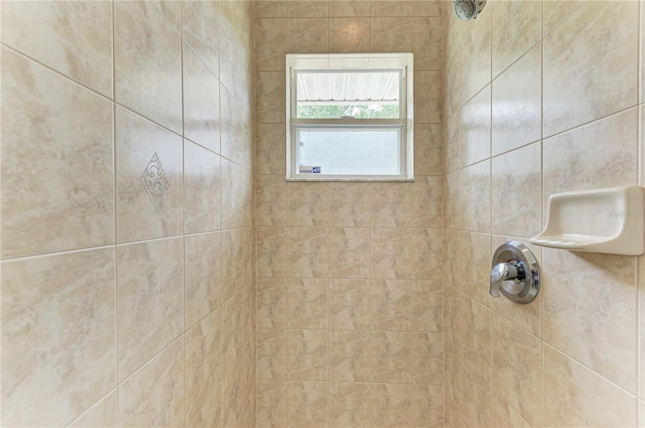 6304 18th Avenue E, Bradenton, FL 34208 Photo