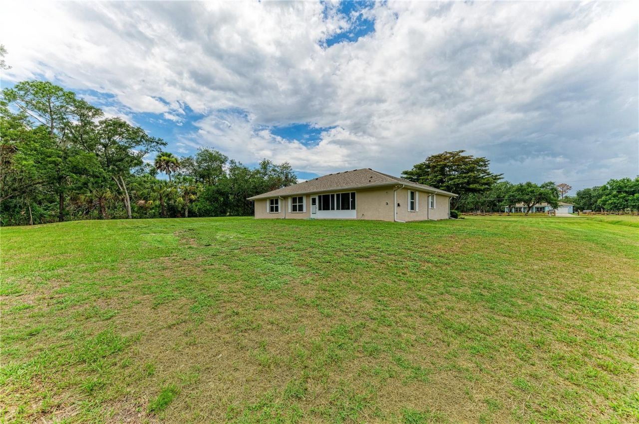 6304 18th Avenue E, Bradenton, FL 34208 Photo