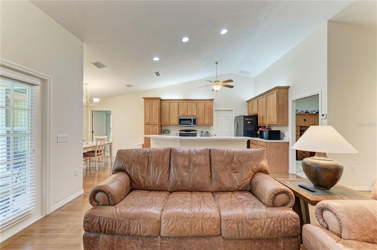 6304 18th Avenue E, Bradenton, FL 34208 Photo