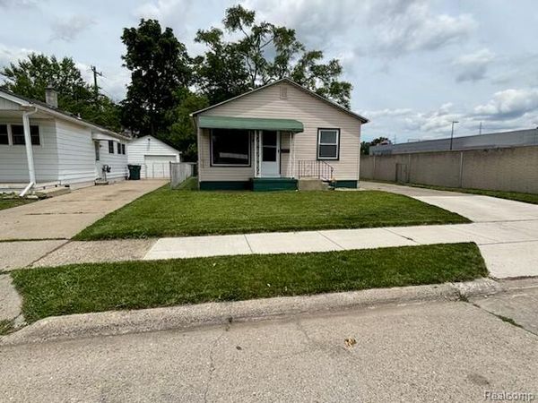 1770 Council Avenue, Lincoln Park, MI 48146