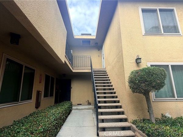 110 E Hillcrest, Inglewood, CA 90301