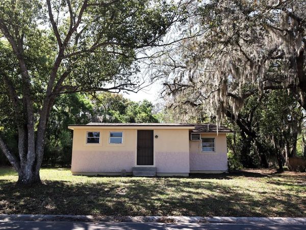 2024 DIXIE AVENUE , EUSTIS, FL 32726