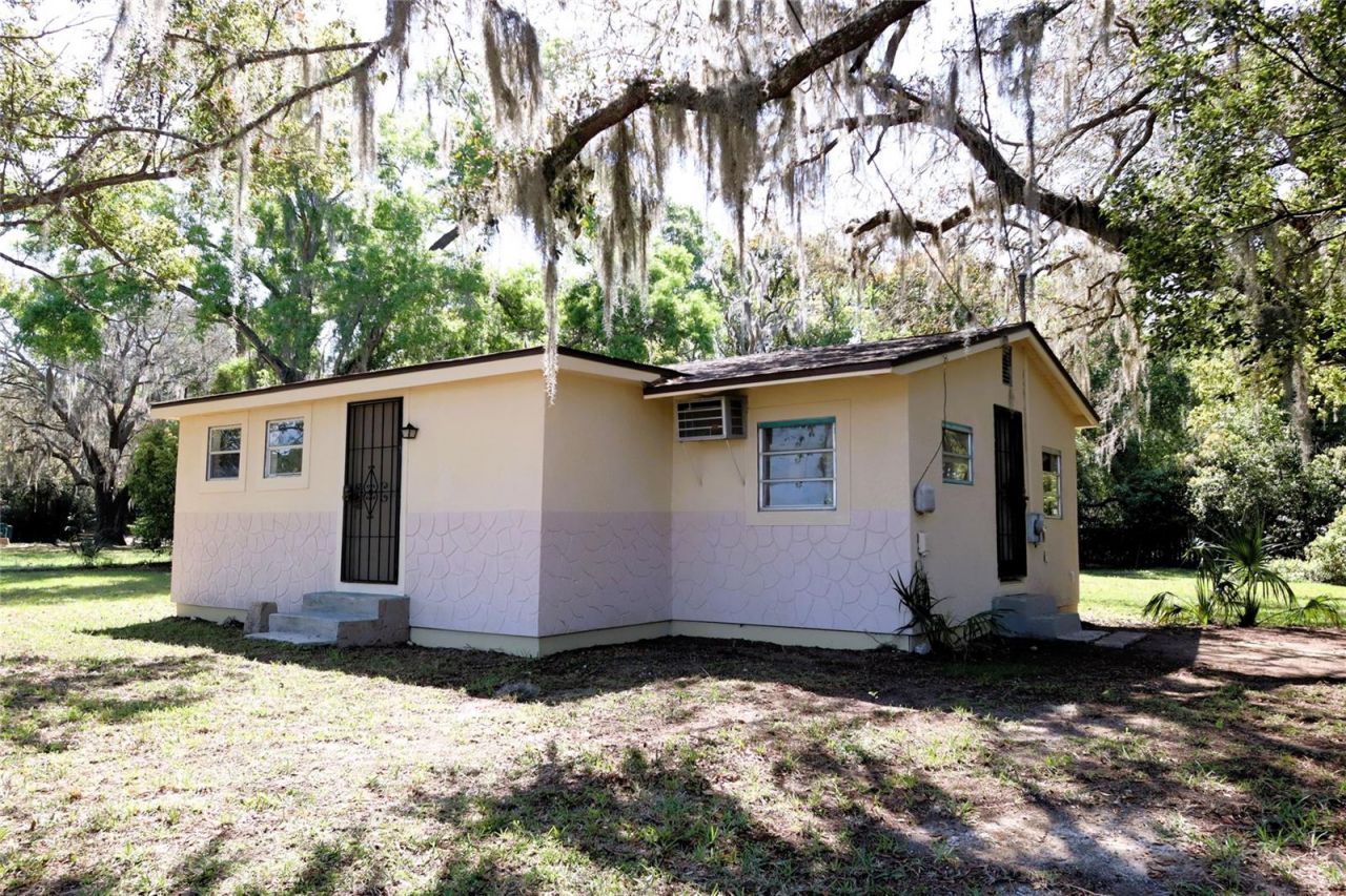 2024 Dixie Avenue , Eustis, FL 32726 Photo