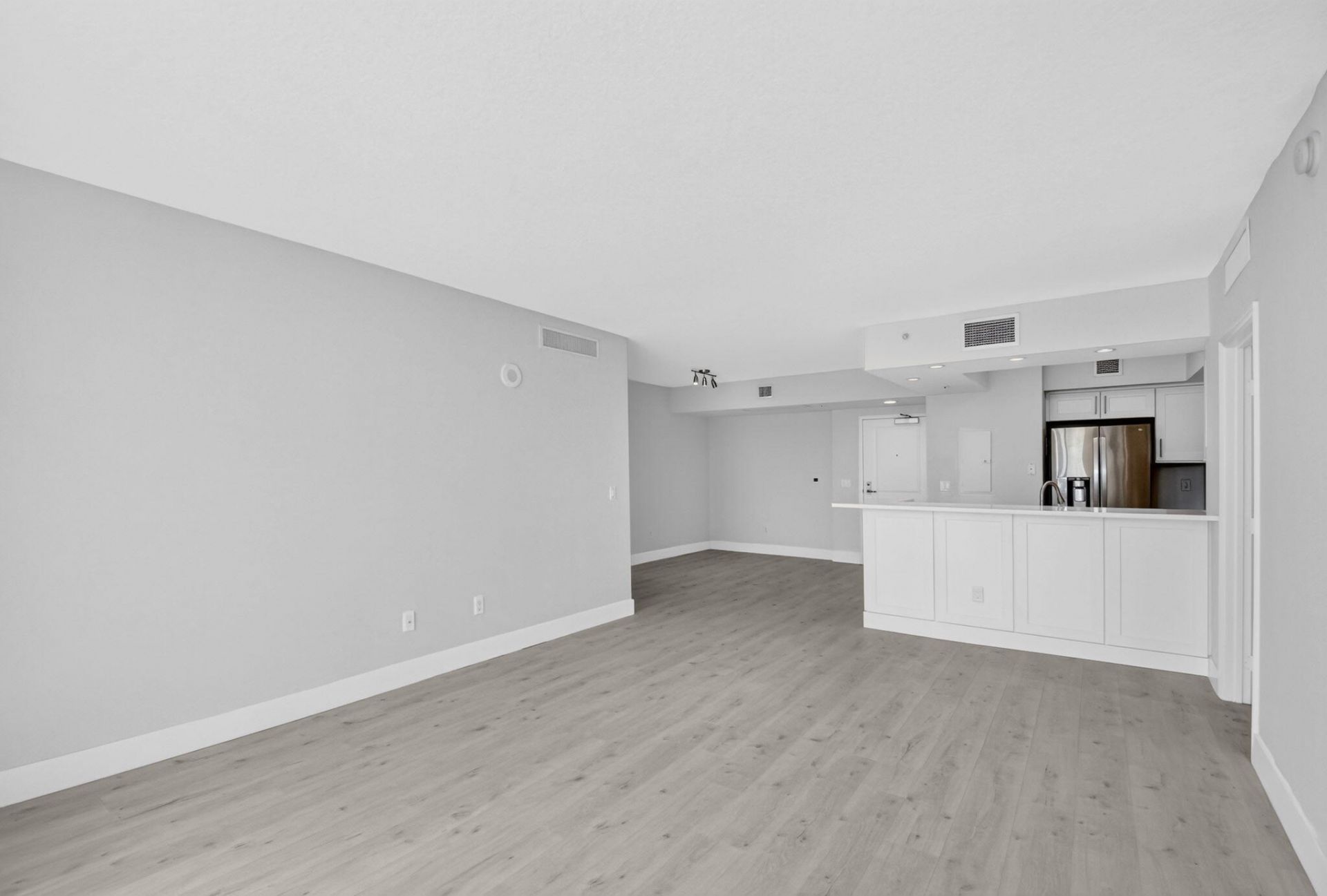 403 S Sapodilla Avenue, Unit 409, West Palm Beach, FL 33401 Photo
