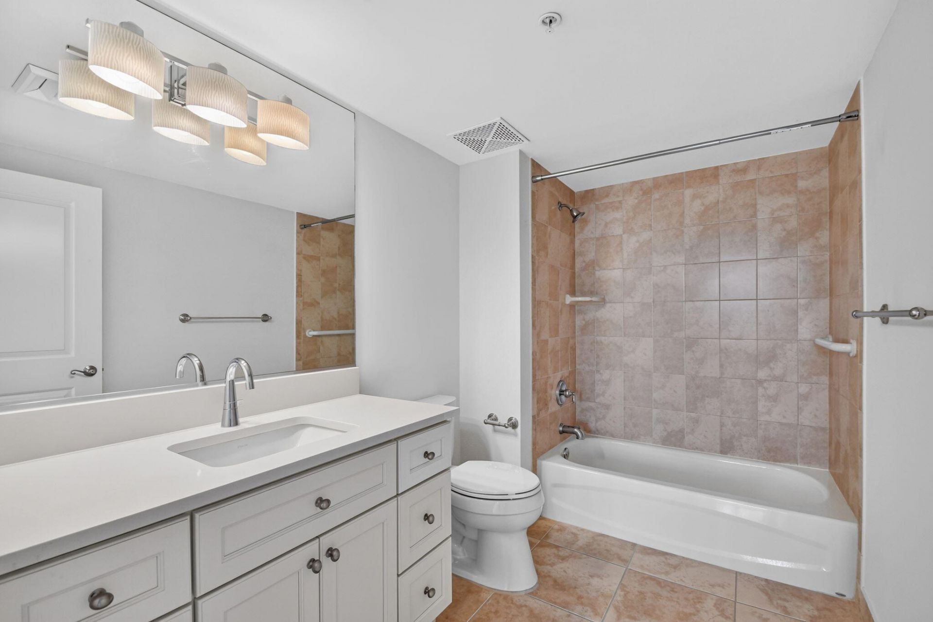 403 S Sapodilla Avenue, Unit 409, West Palm Beach, FL 33401 Photo