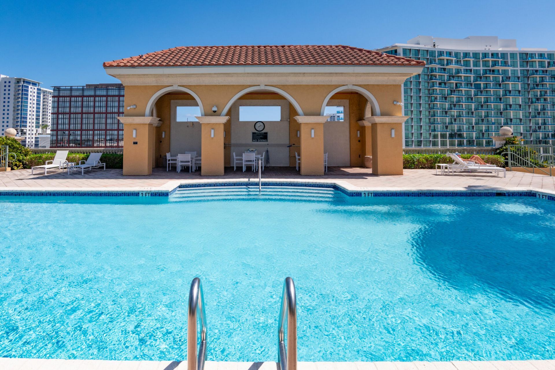 403 S Sapodilla Avenue, Unit 409, West Palm Beach, FL 33401 Photo