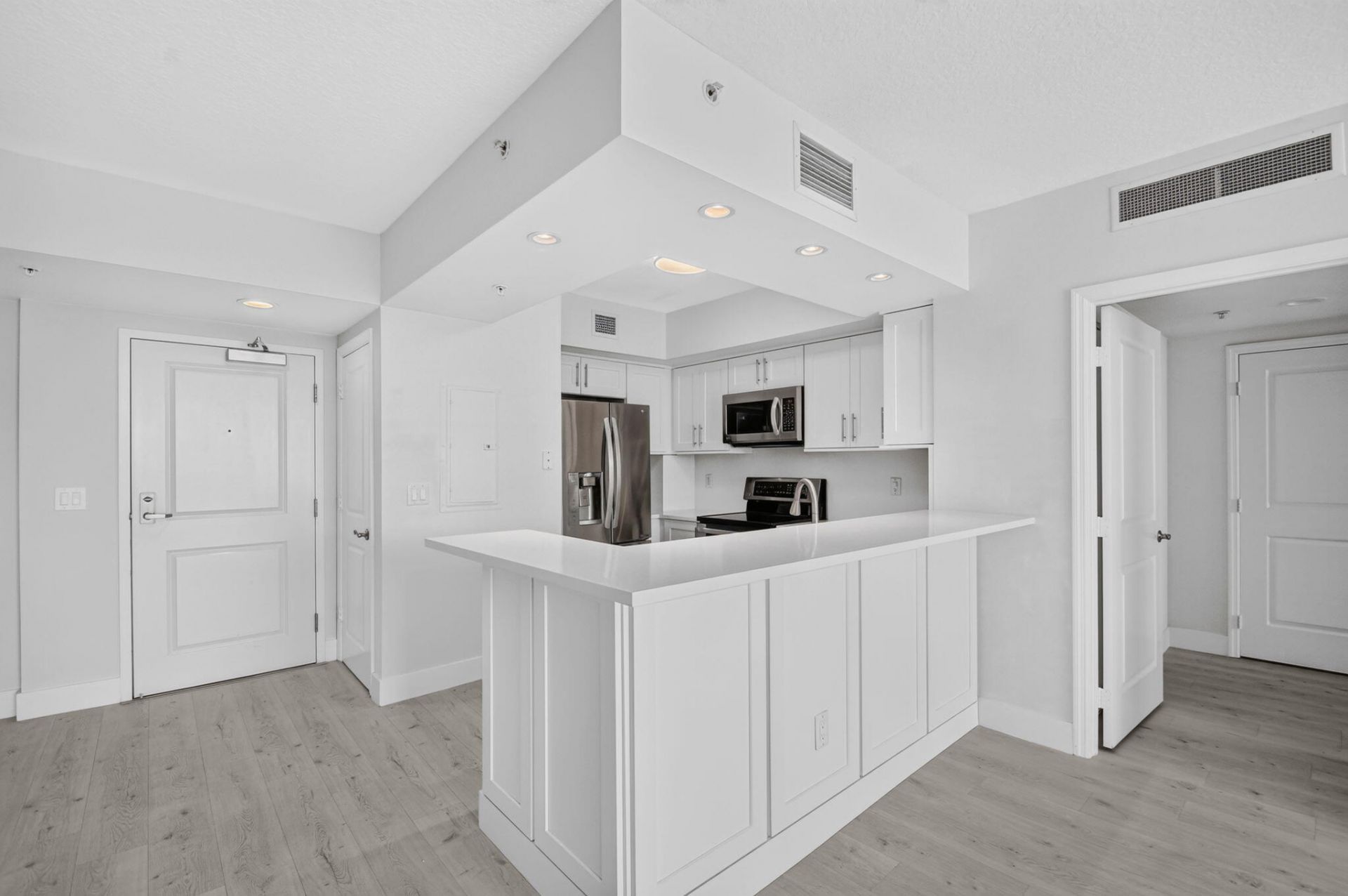 403 S Sapodilla Avenue, Unit 409, West Palm Beach, FL 33401 Photo