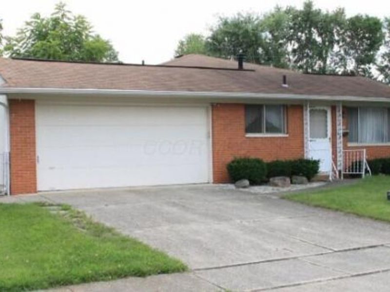 5230 Hacket Drive, Columbus, OH 43232 Photo 1