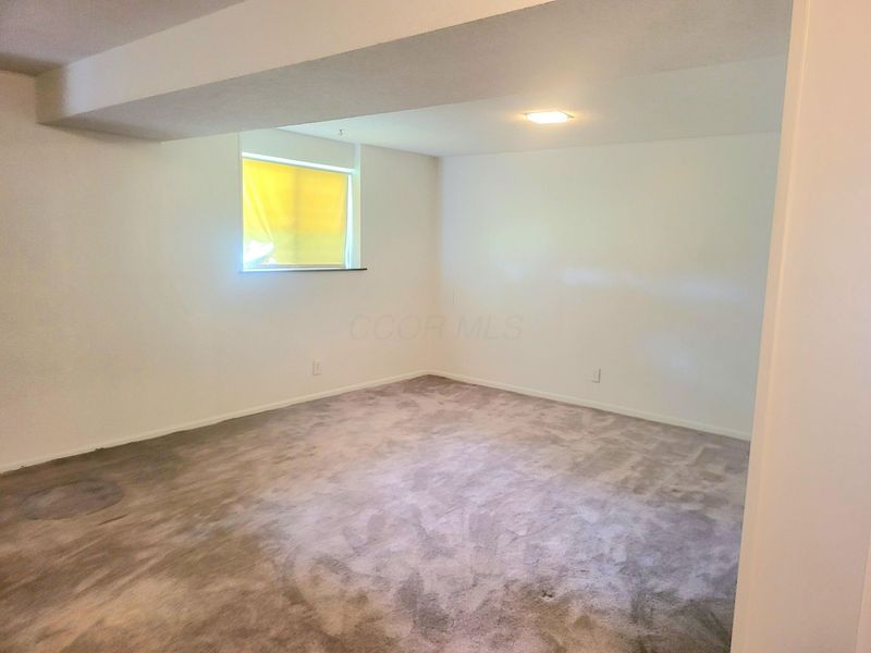 5230 Hacket Drive, Columbus, OH 43232 Photo 9