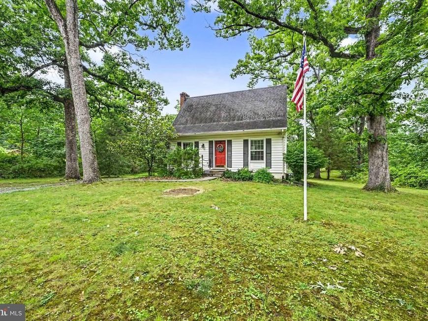 8611 Oakmont Street, Gaithersburg, MD 20877 Main Photo