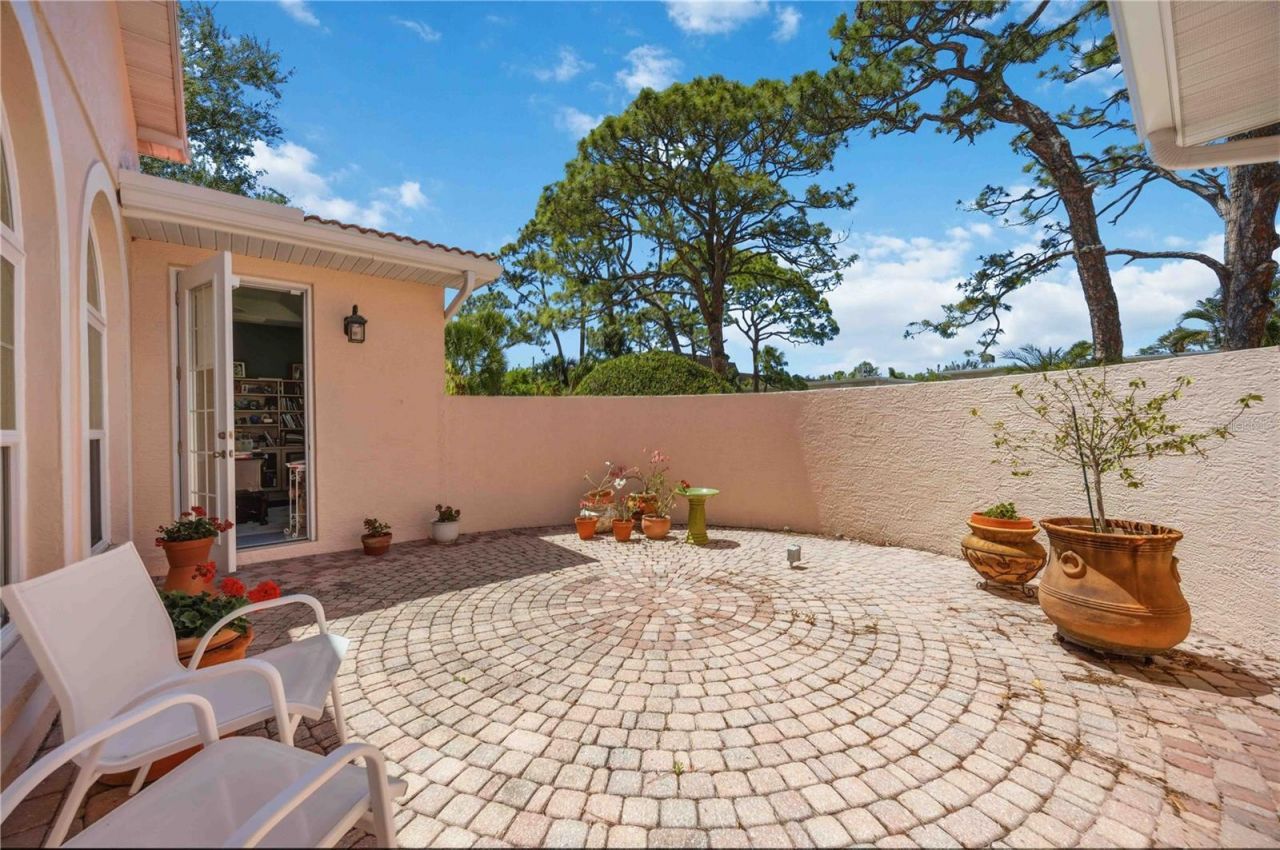 517 Granada Avenue, Venice, FL 34285 Photo