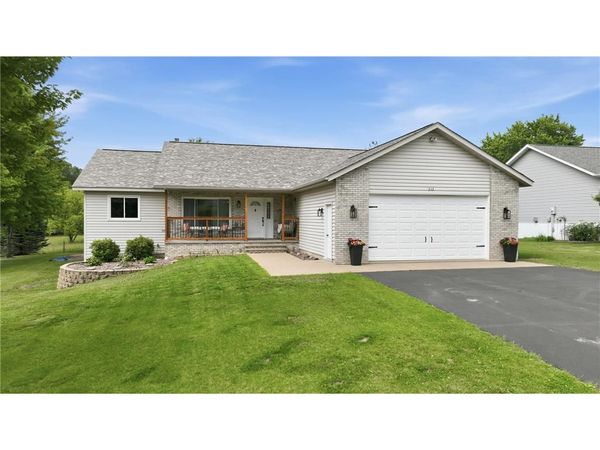 312 Country Lane, Durand, WI 54736
