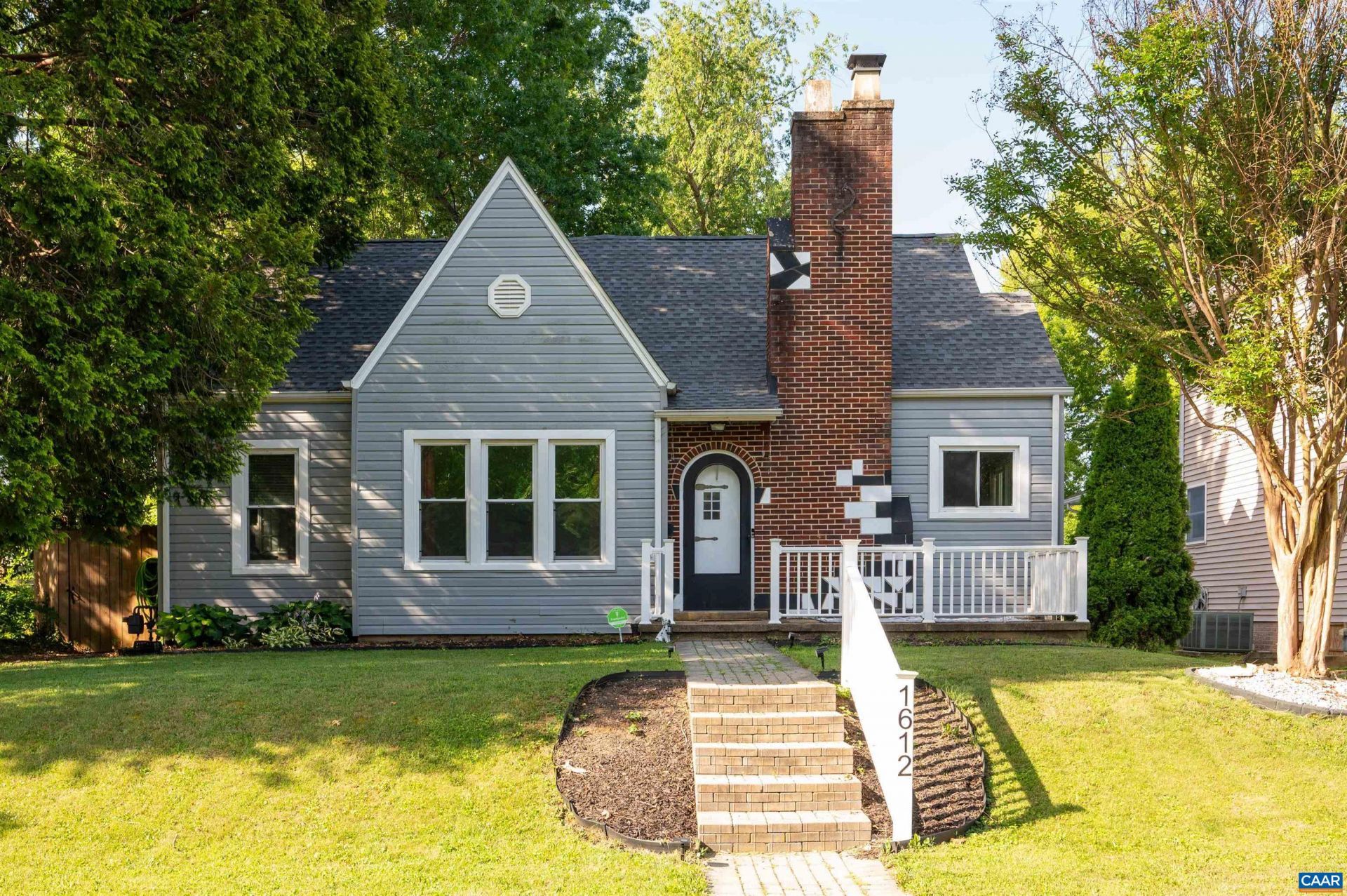 1612 Park Rd, Waynesboro, VA 22980 Main Photo