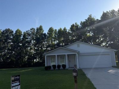 810 Twin Oaks Circle, Lake City, SC 29560