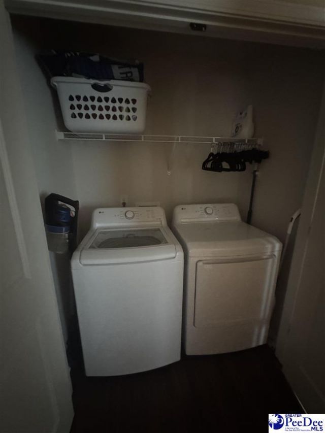 810 Twin Oaks Circle Photo 8